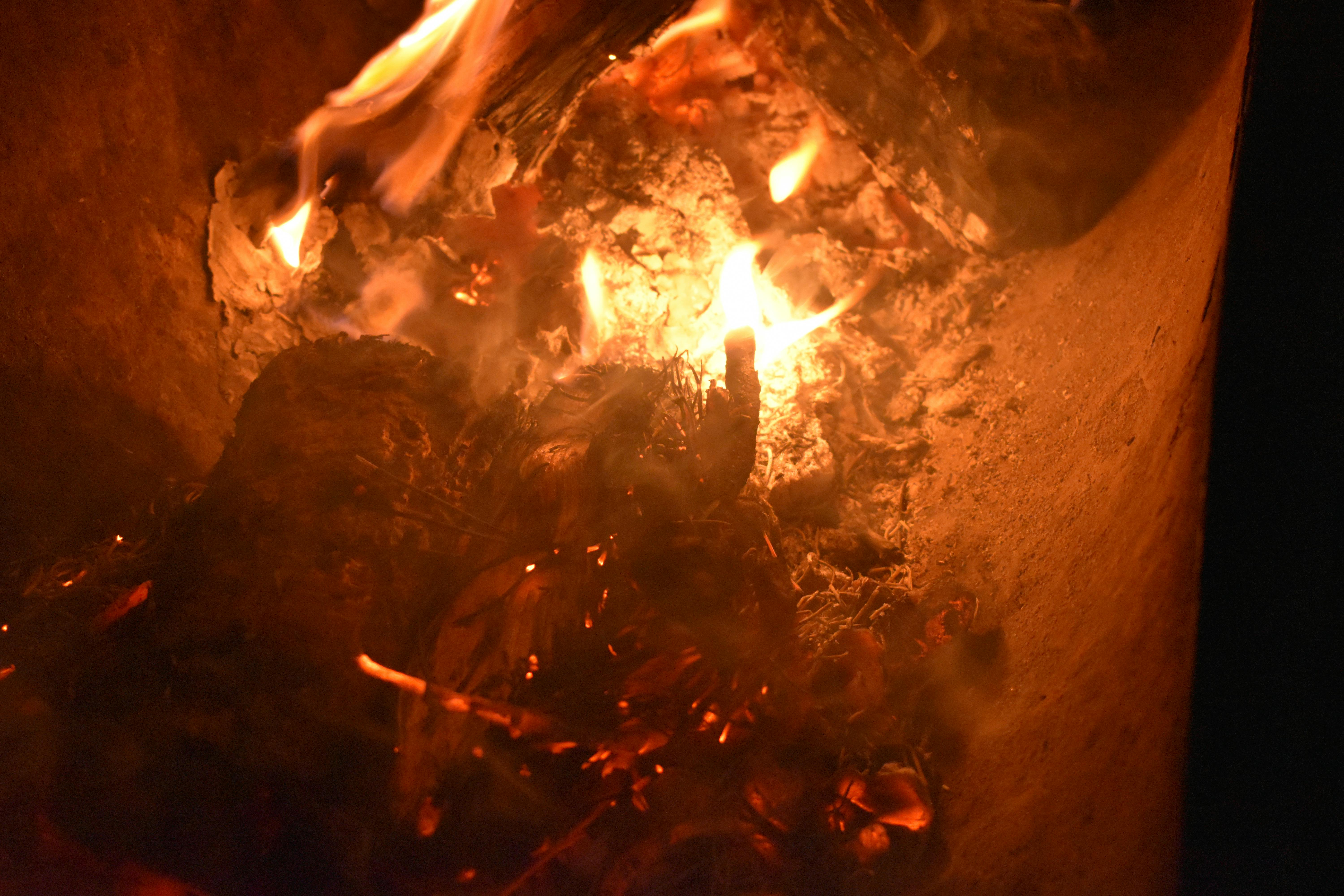 Красный комод