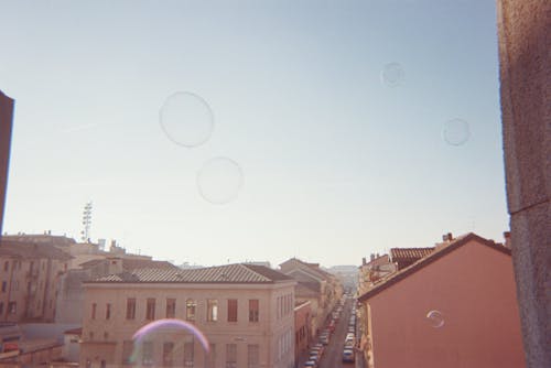 Základová fotografie zdarma na téma architektura, auta, bubliny