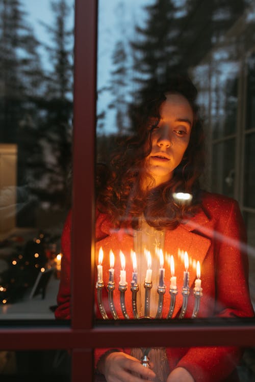 Foto profissional grátis de ardente, candelabro, chama