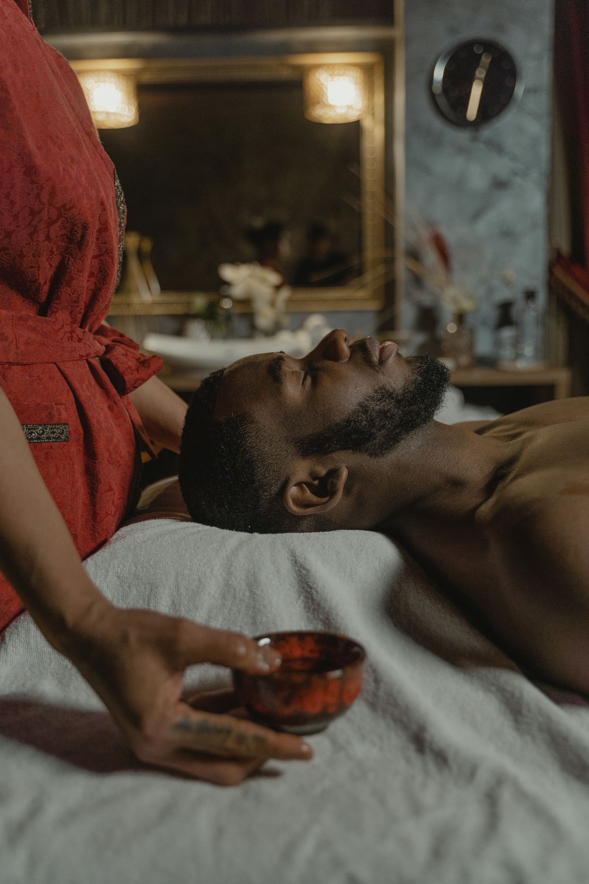 Men's body care and massage