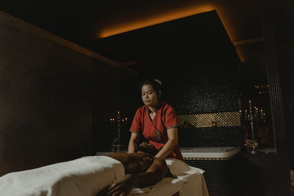 Couples massage duo in Montreal