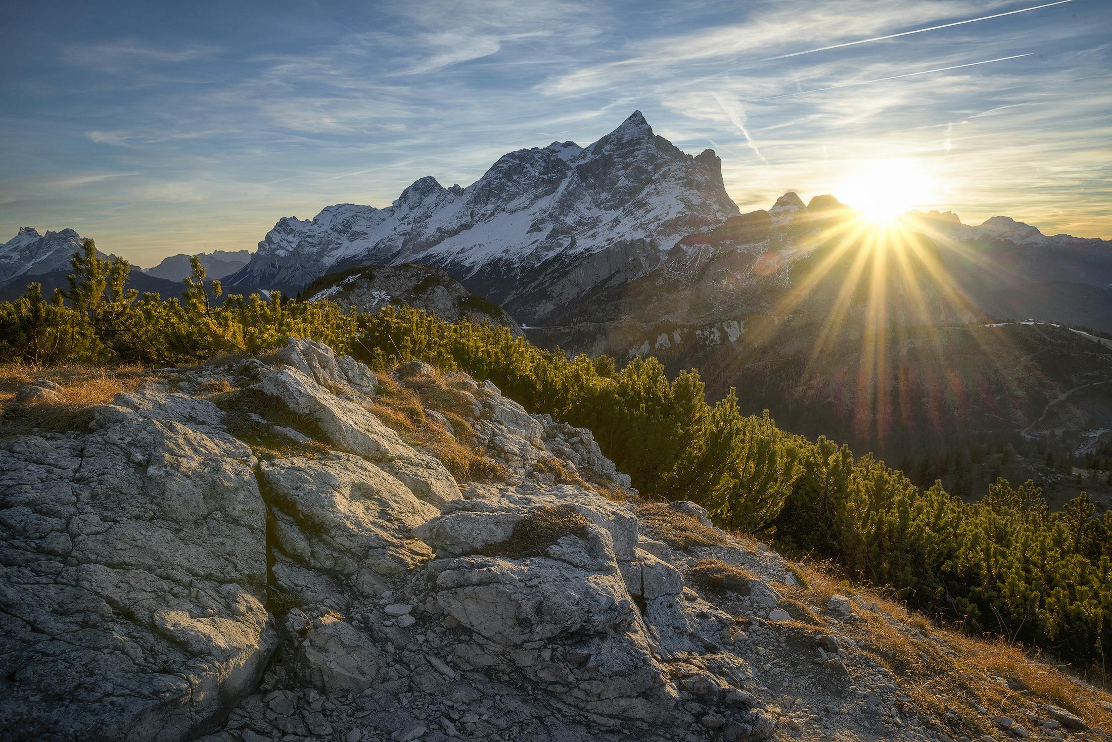 wärmendes  rotlicht Sonne - a Royalty Free Stock Photo from Photocase