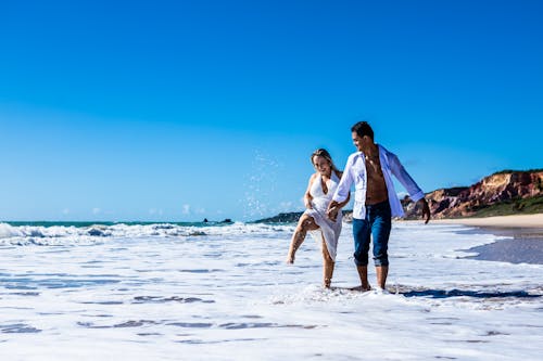 Gratis stockfoto met blauwe lucht, blij, glimlachen