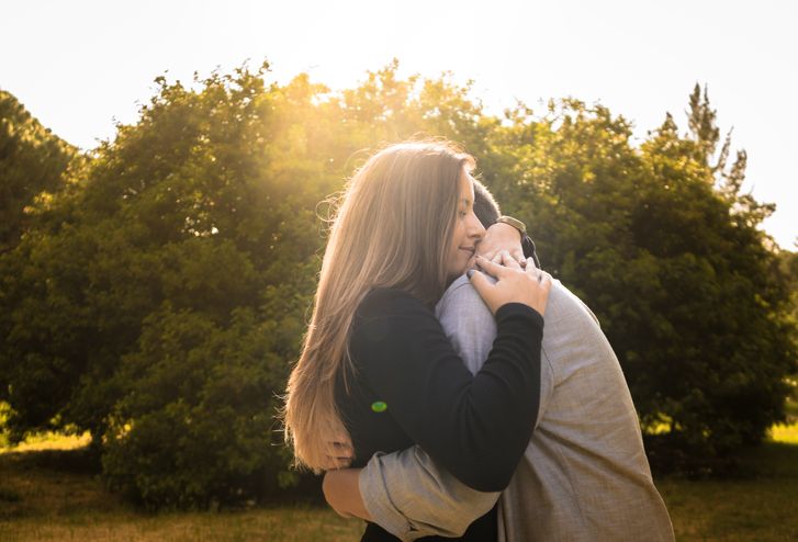 Online dating: starting a conversation on a niche platform
