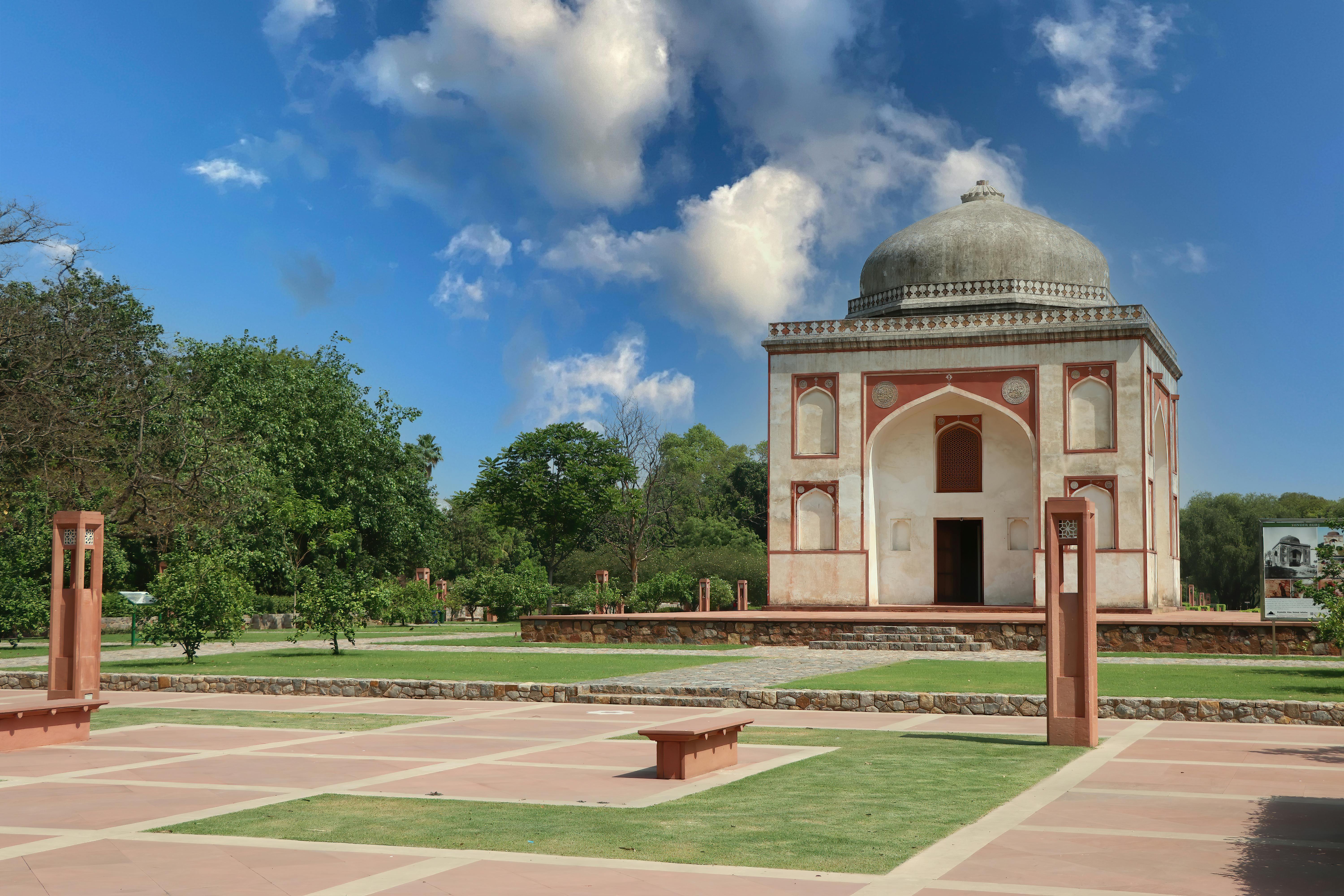 Sunder Nursery (Delhi)