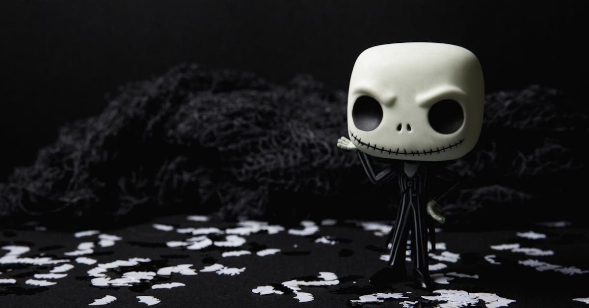 What season and episode does dark hale die