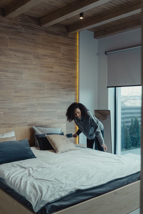 Airbnb short-stay cleaning