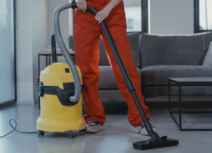 House and apartment cleaning project