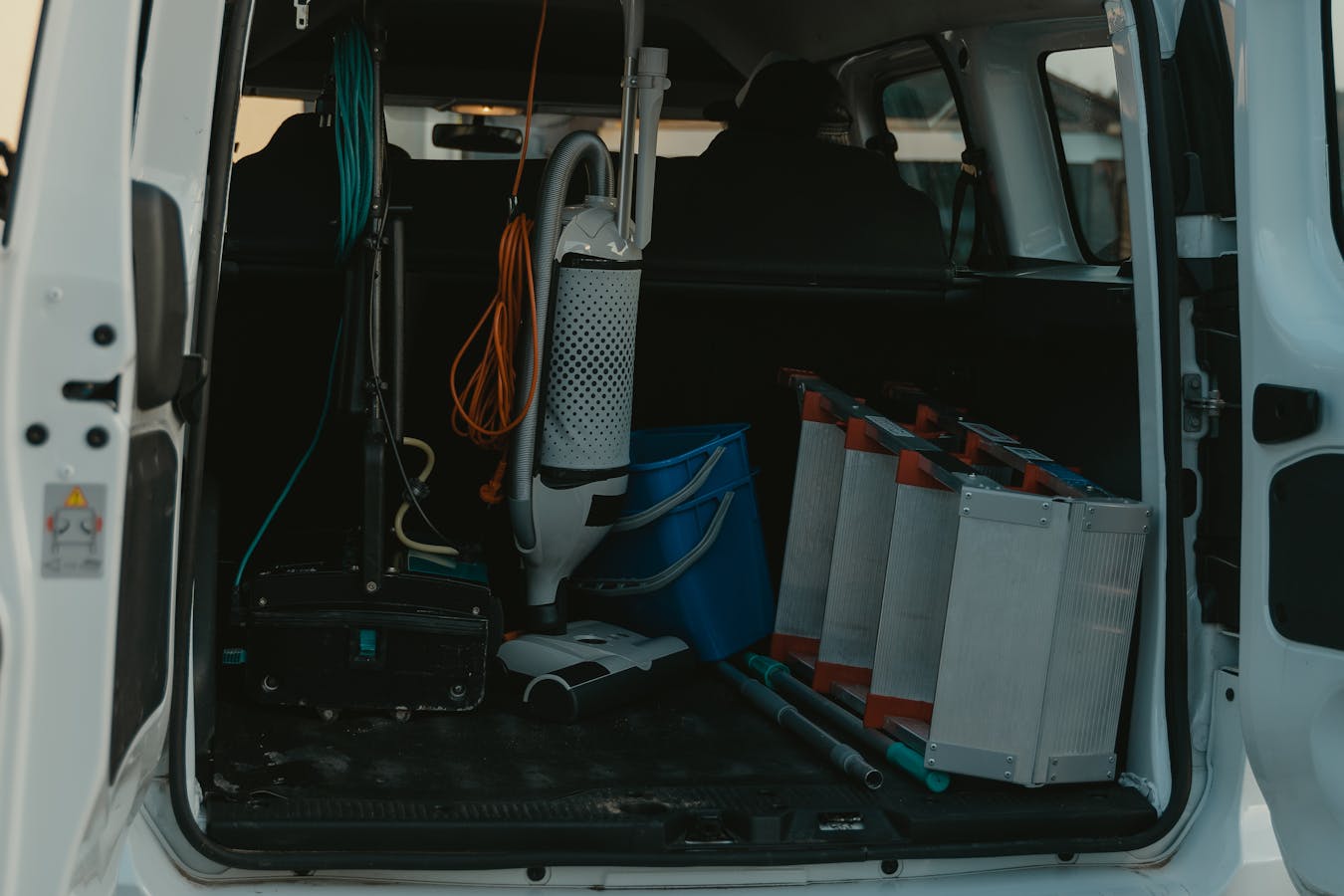 <span>Expert Janitorial Service</span>