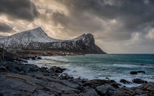 Waves Crashing on the Shore