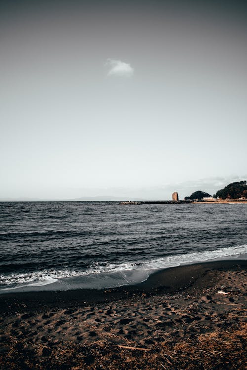 Seascape and Coast in the Horizon