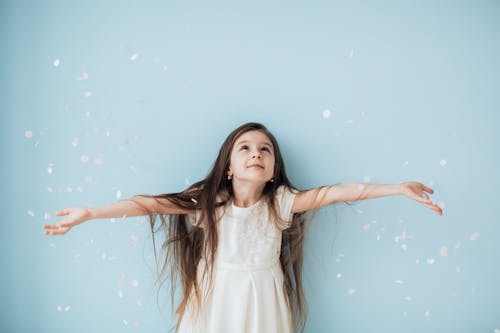 Free Girl Looking Up Stock Photo
