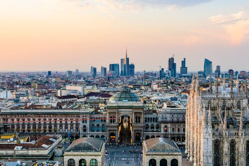 Darmowe zdjęcie z galerii z drapacze chmur, galleria vittorio emanuele ii, lokalne zabytki