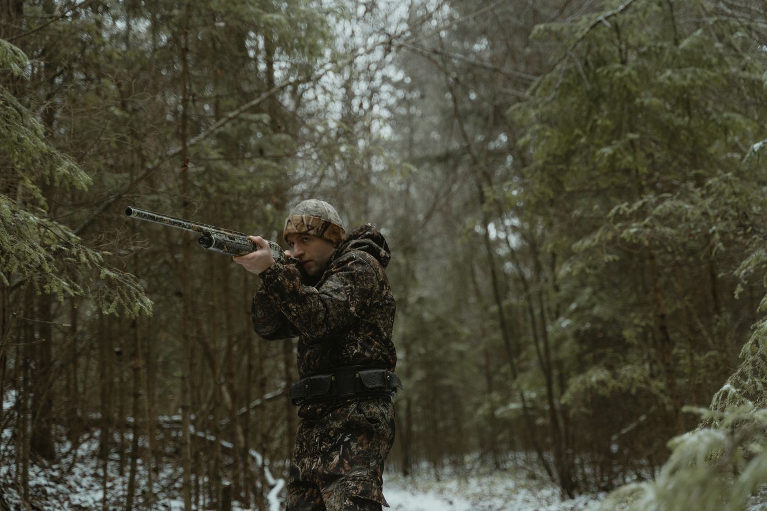 Man Hunting Photos, Download The BEST Free Man Hunting Stock Photos ...