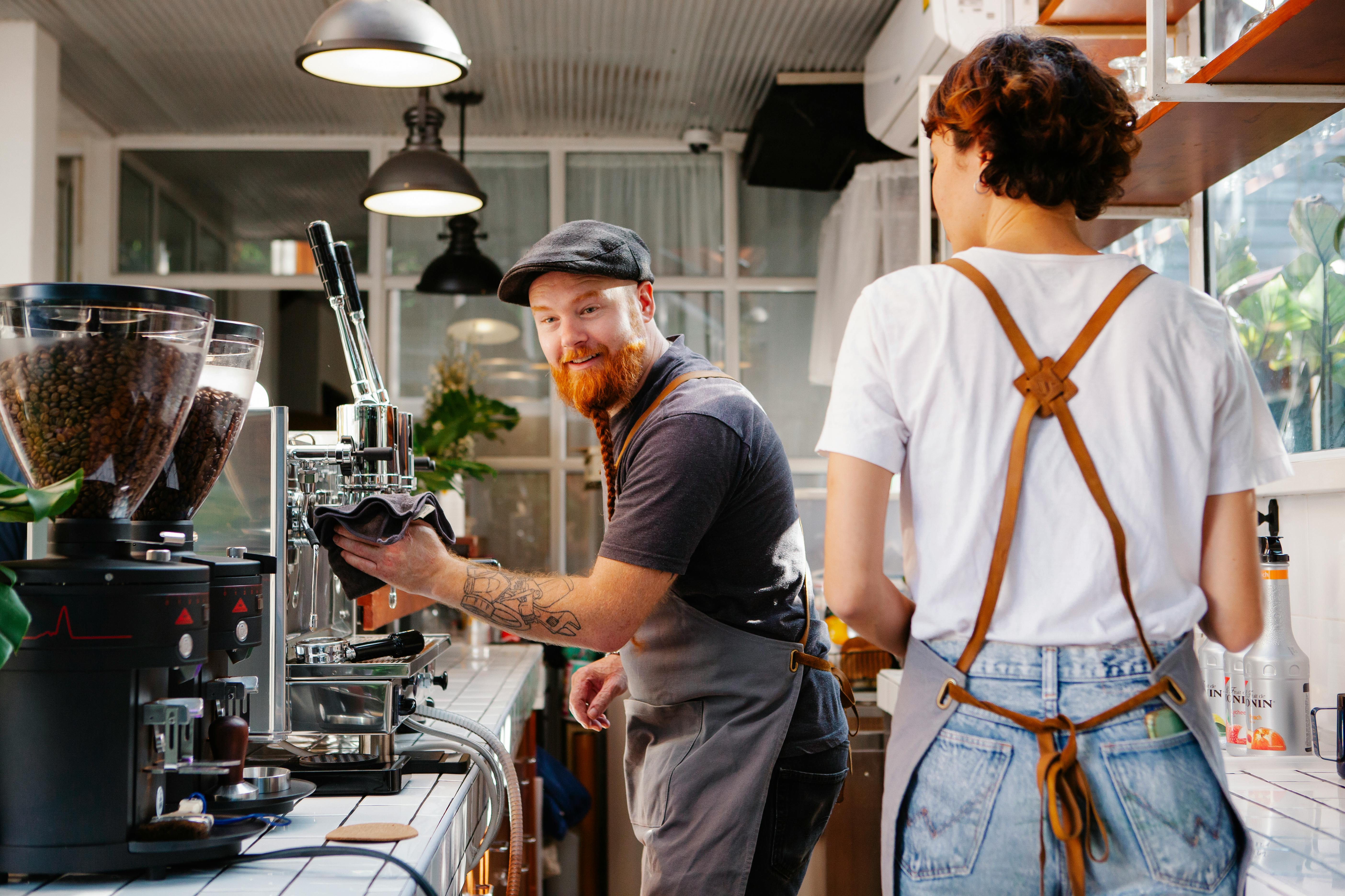 A How-To Guide For the Modern Working Mom  Koffie fotografie, Koffiebar,  Fotografie