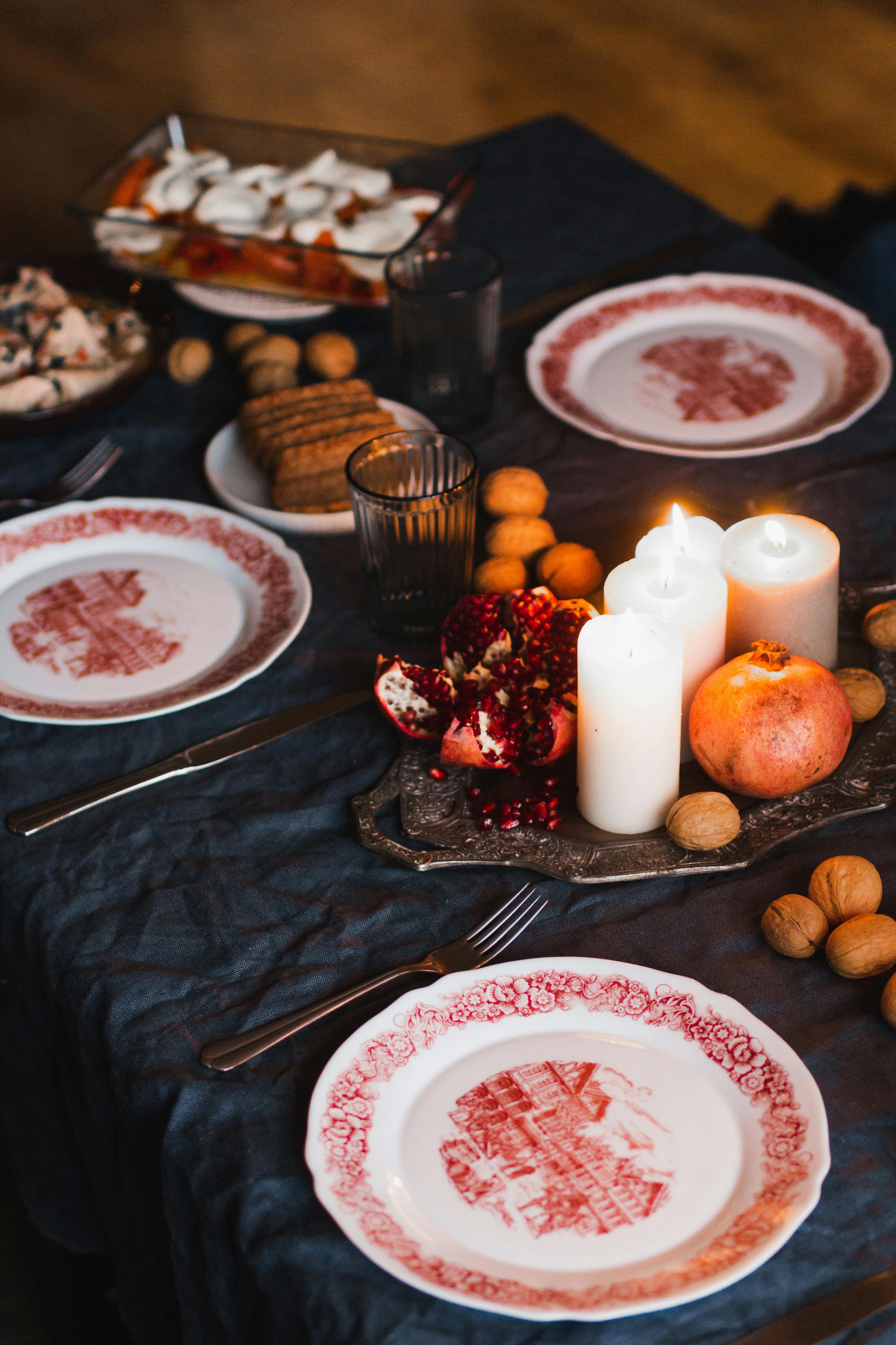 Gold Christmas Dinner Set Photos, Download The BEST Free Gold Christmas