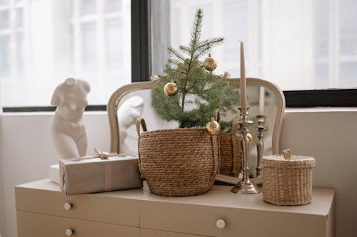 Fotos de stock gratuitas de árbol de Navidad, caja de regalo, canastas