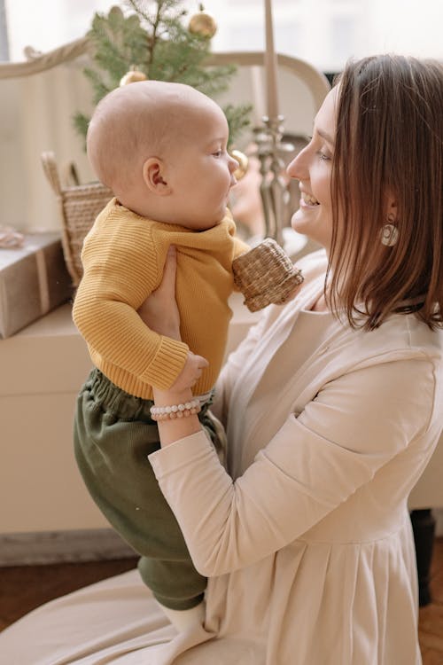 Fotos de stock gratuitas de adorable, adornos de navidad, bebé