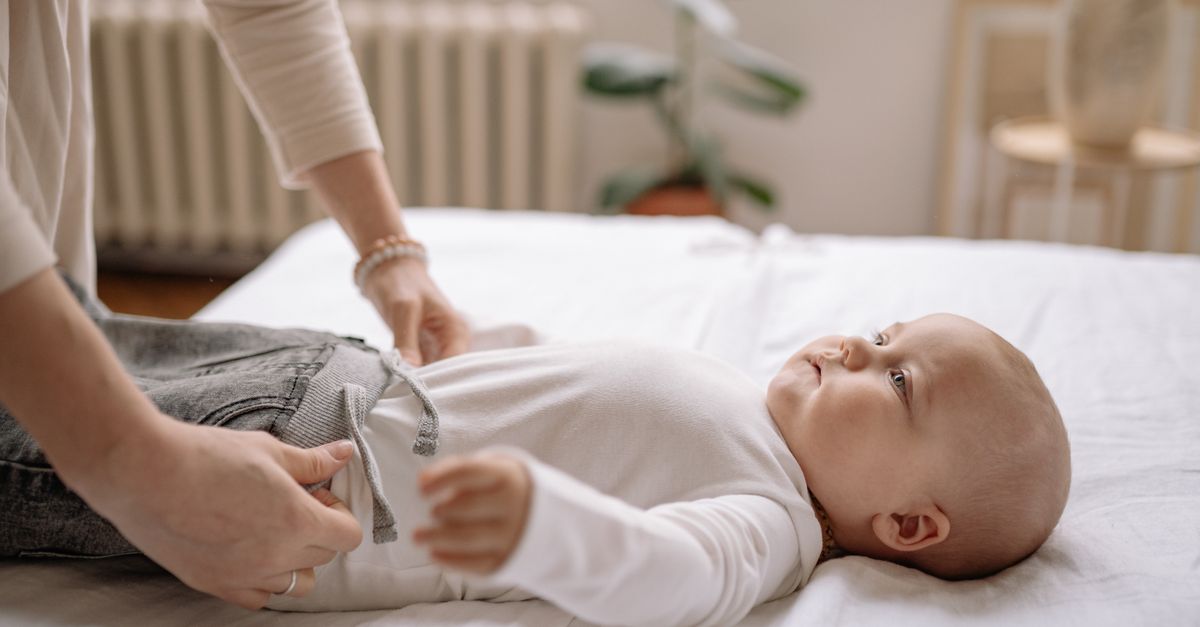 Placards Encombrés ? Optimisez la Garde-Robe de Bébé