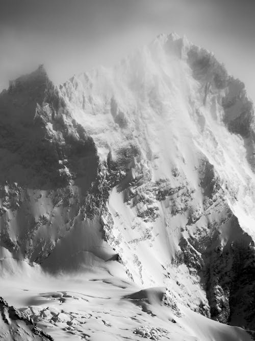 Бесплатное стоковое фото с величественный, вертикальный выстрел, гора