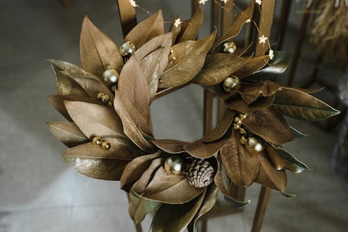 Ornamento De Flores De Ouro E Prata