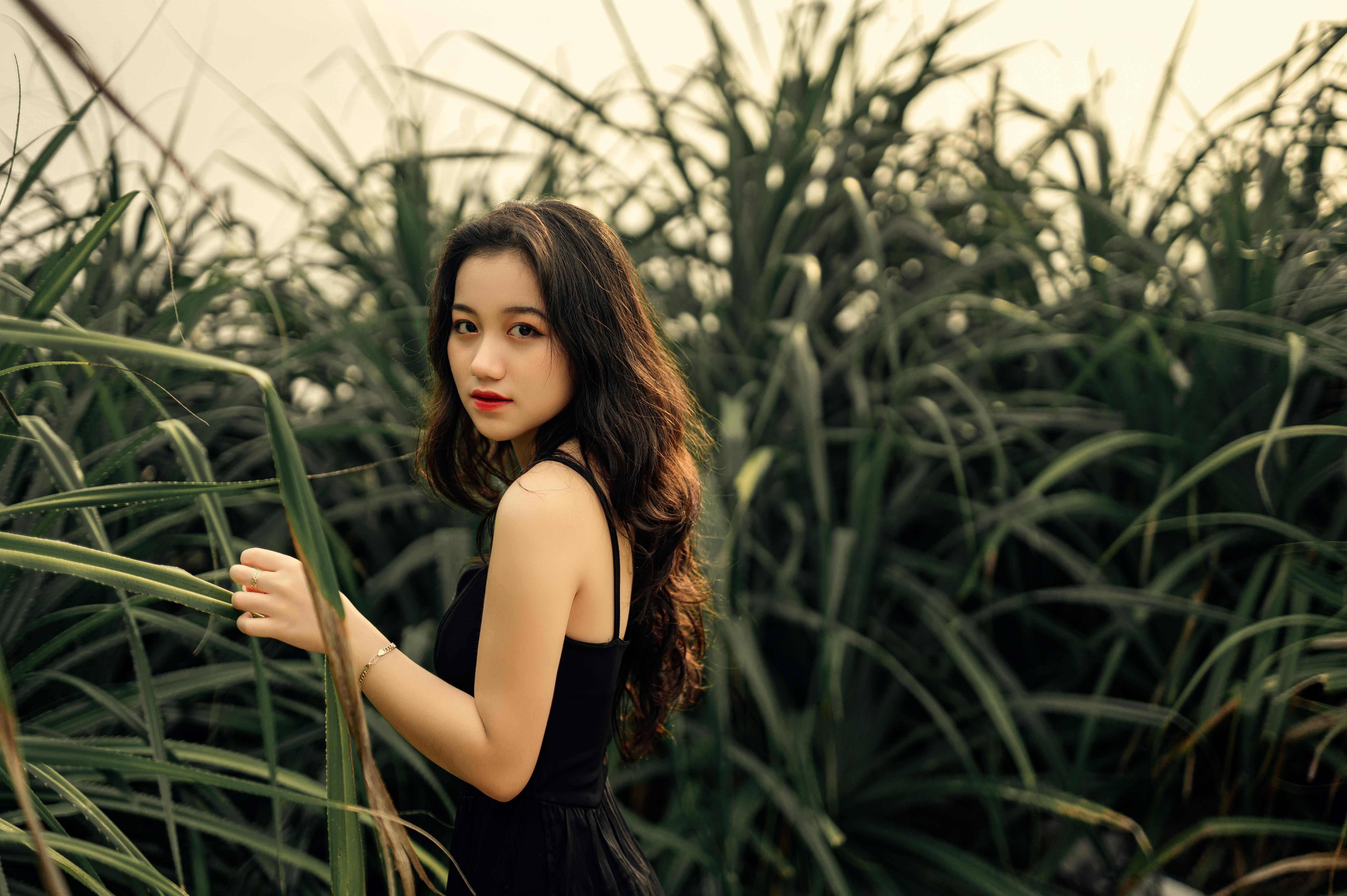 How tall was black Jesus?