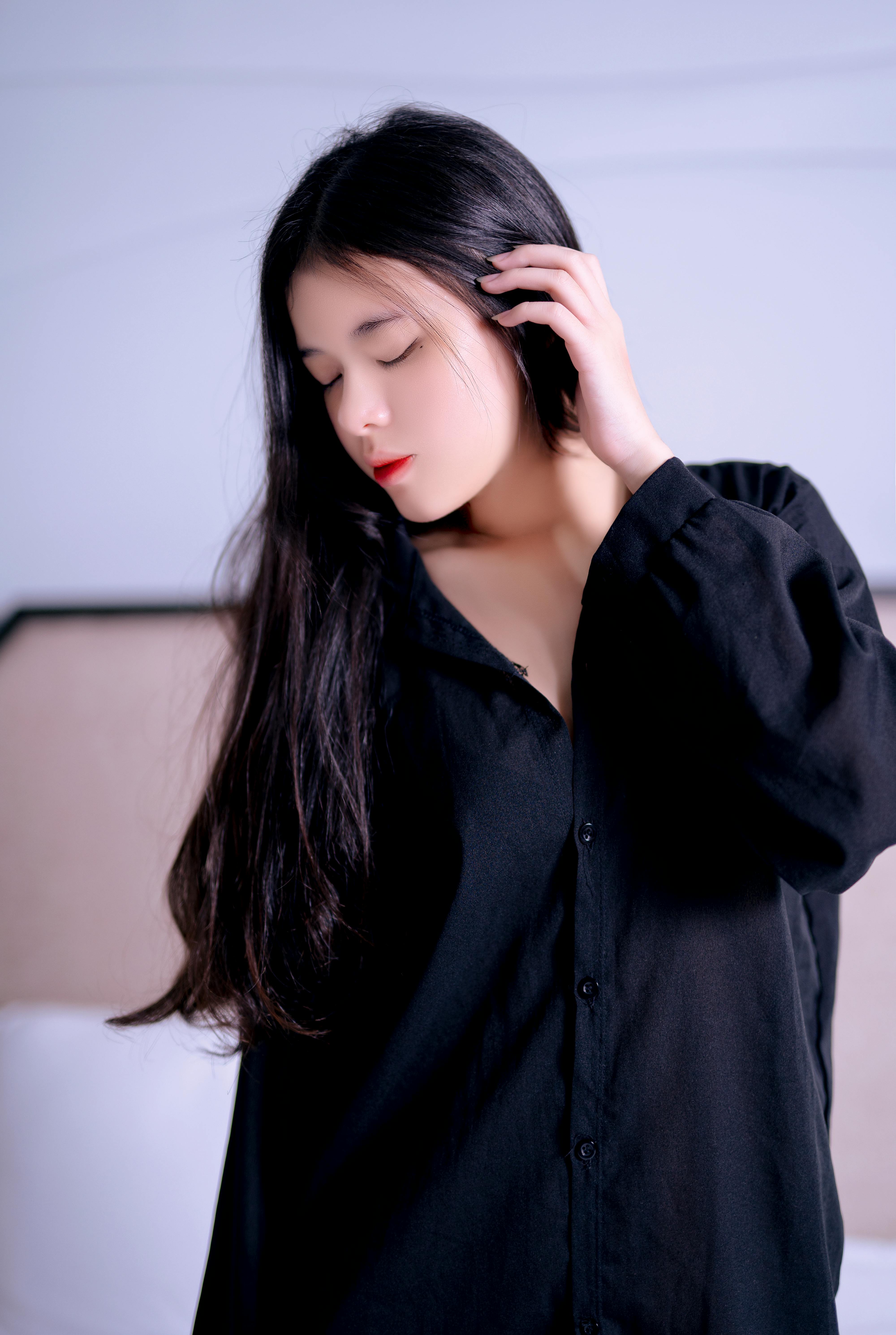Beautiful Cute Asian Girl In Black shirt night by SistarsCoser on