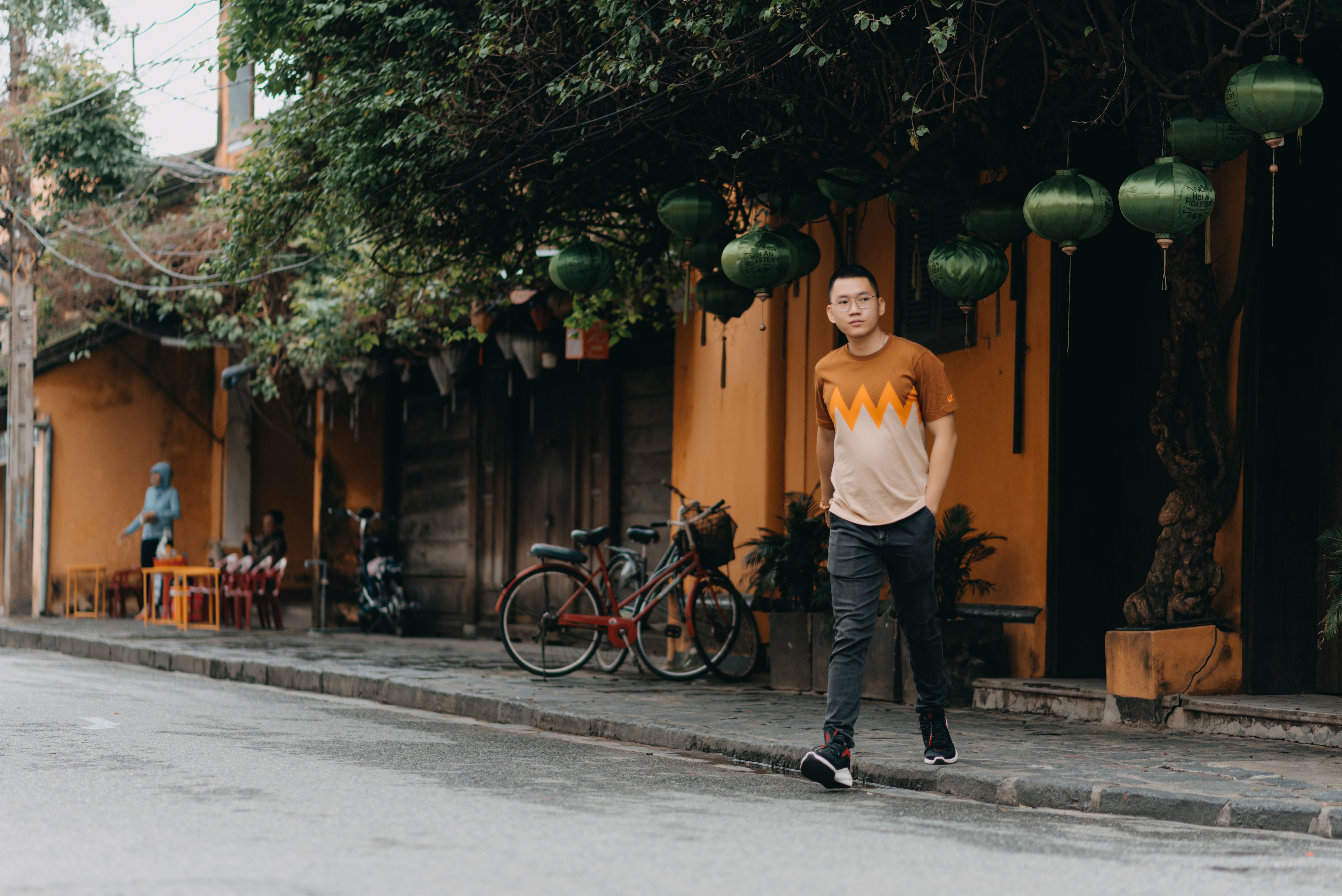 Bí Quyết Phối Đồ Mùa Hè Với Áo Phông Nam: Phong Cách Đỉnh Cao Mọi Lúc