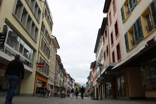 Fotobanka s bezplatnými fotkami na tému budovy, centrum mesta, dedina