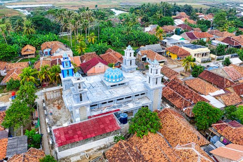 Old dwelling buildings around Muslim mosque