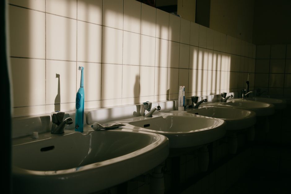 Why This Sonic Electric Toothbrush Saved My Sanity (And My Dentist Bills) in Chicago’s Brutal Winter