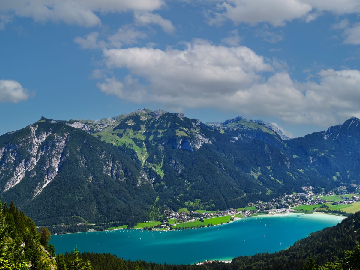 4 Day Power Yoga Retreat with RnB Music in Austria 3