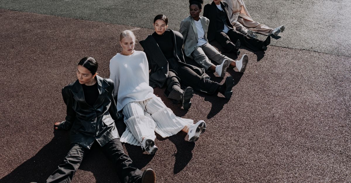 10 looks tendances de vêtements jeunes pour chaque saison