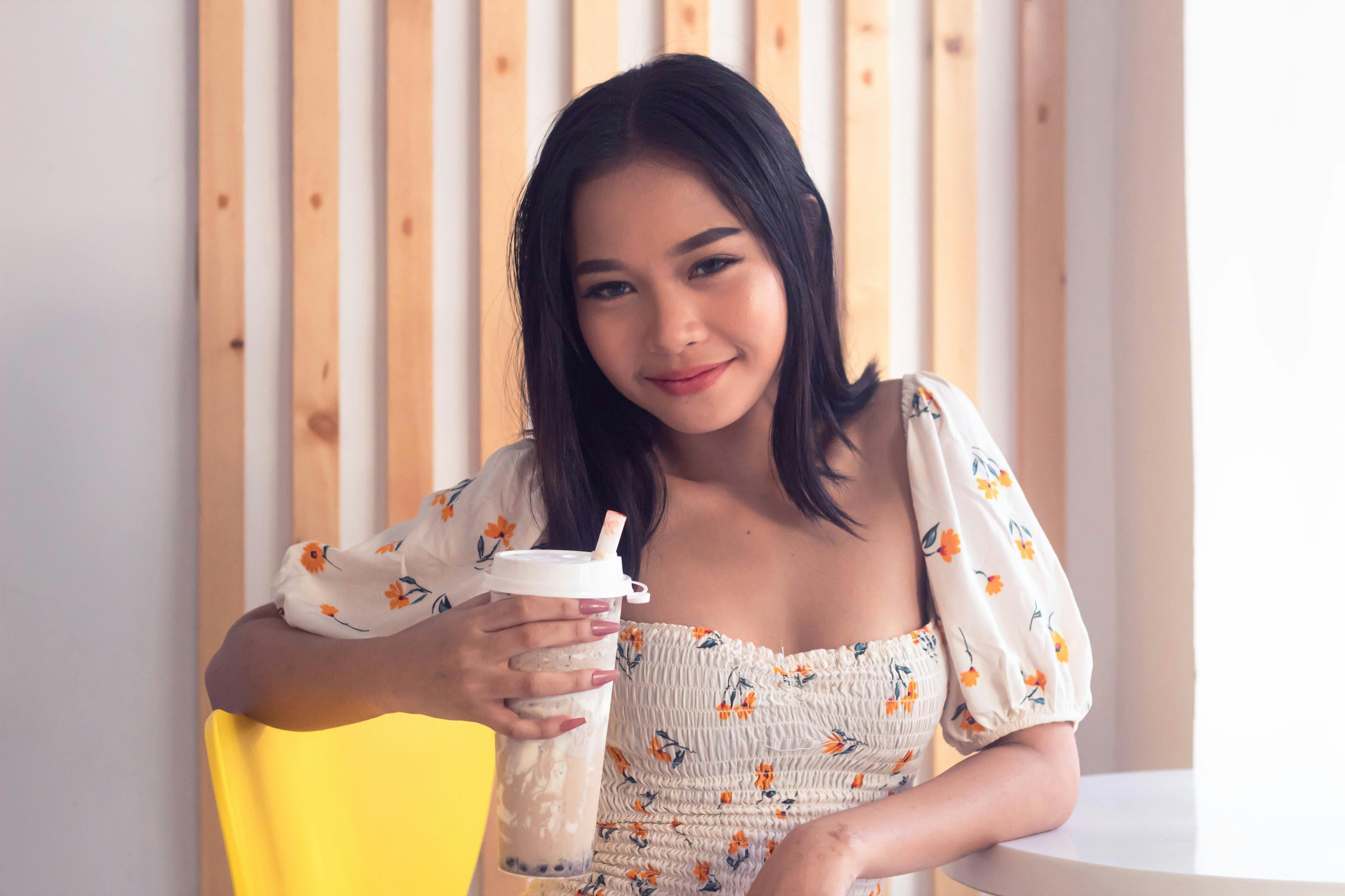 Irish People Try Boba (Bubble Tea)