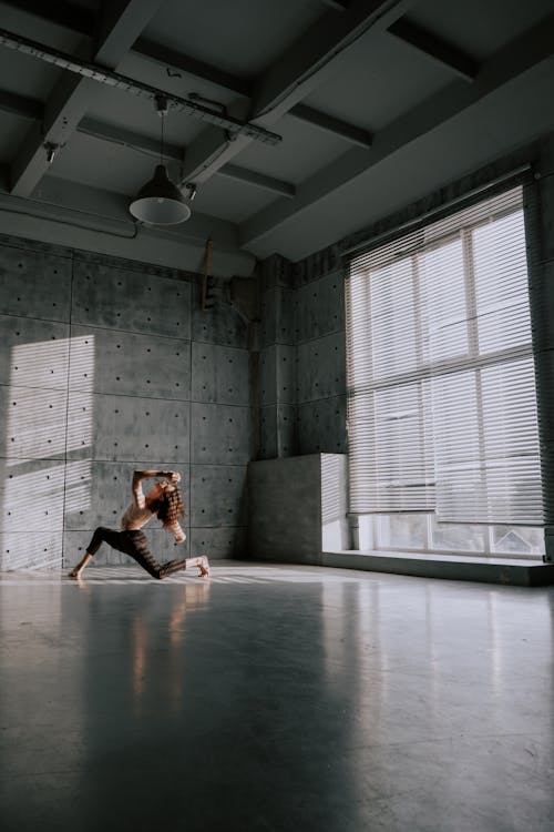 Darmowe zdjęcie z galerii z beton, choreografia, kobieta