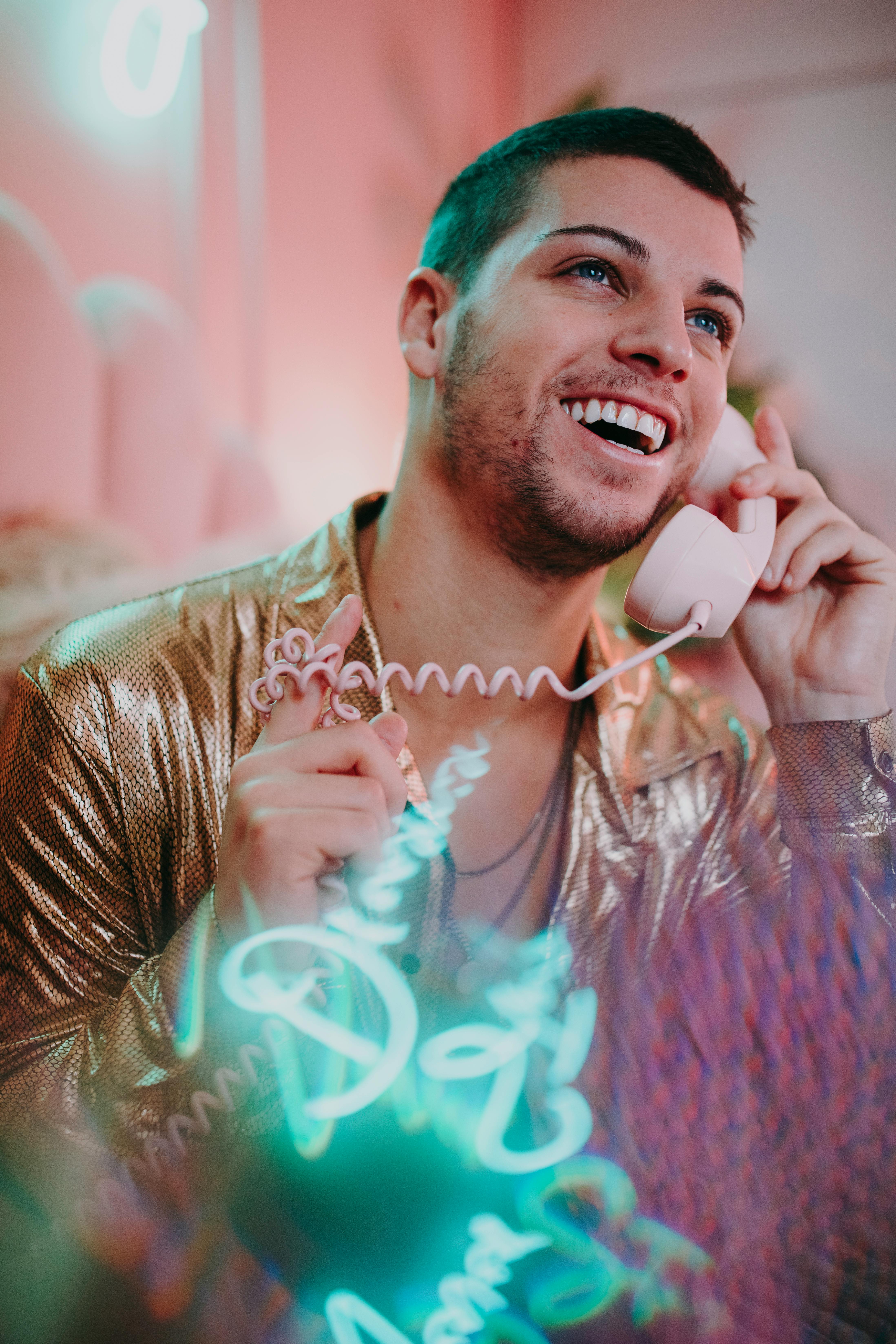 How do narcissists talk?