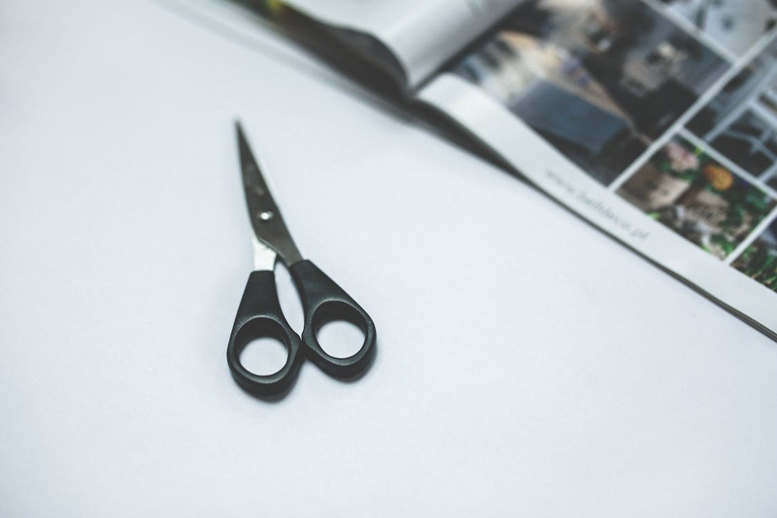 Free Black scissors Stock Photo