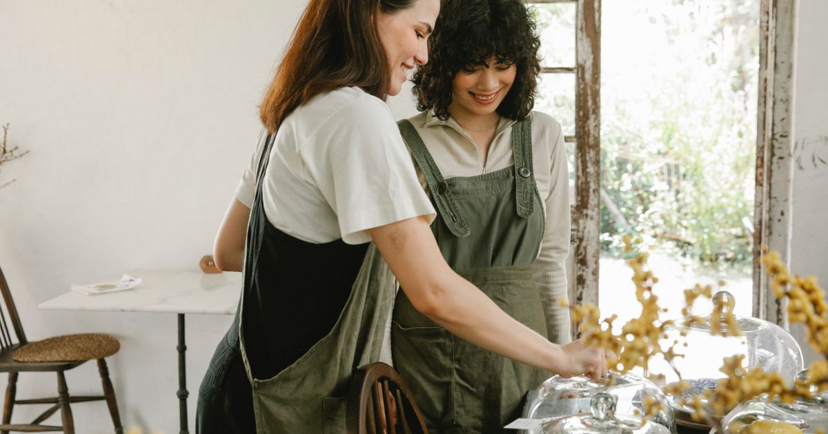 6 Ways Restaurants Automate Referrals in 2026