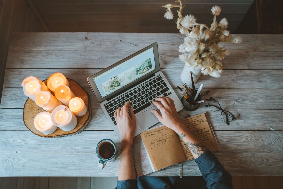 Focus timer alternatives to Pomodoro for anxious brains shown with a notebook and calm desk setup