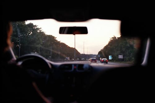 도로, 로드 트립, 바람막이 창의 무료 스톡 사진