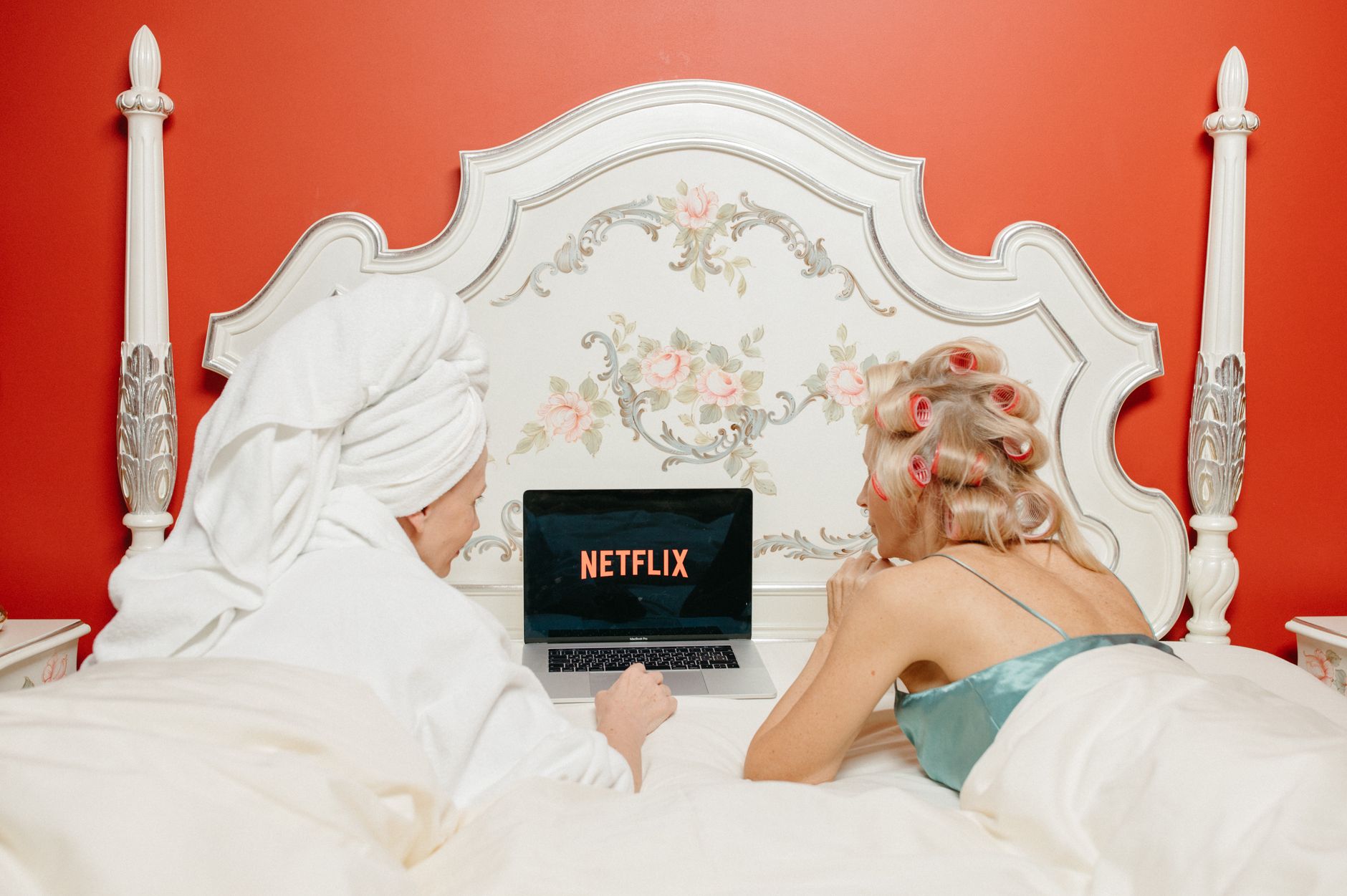 Séries de TV Adotam o OnlyFans e Inspiram-se em Atores Pornô