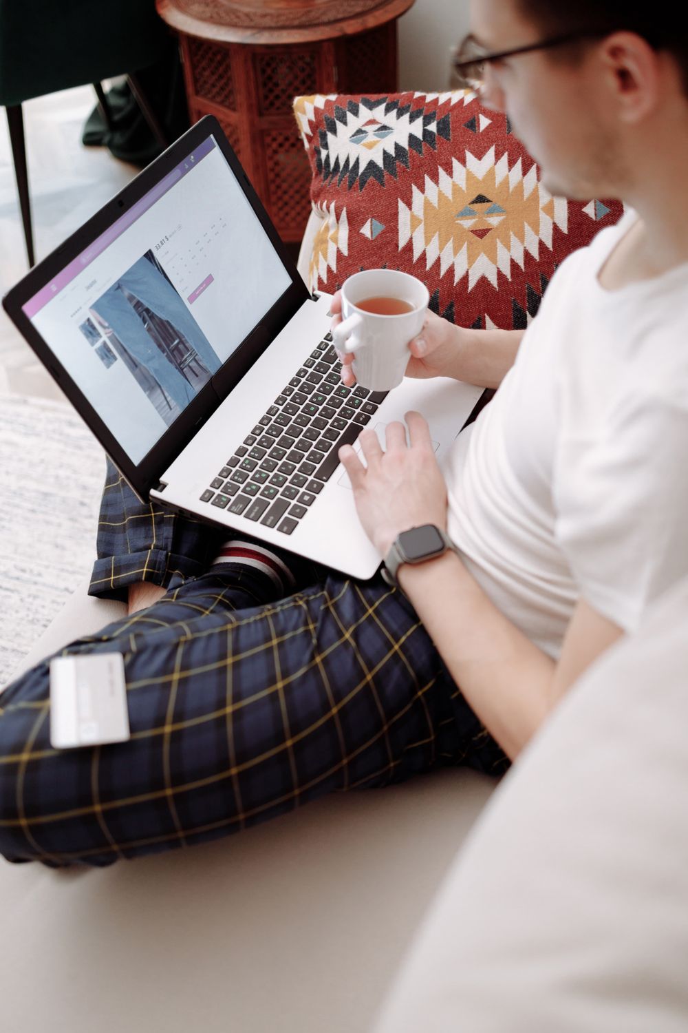 Customer shopping for clothing online