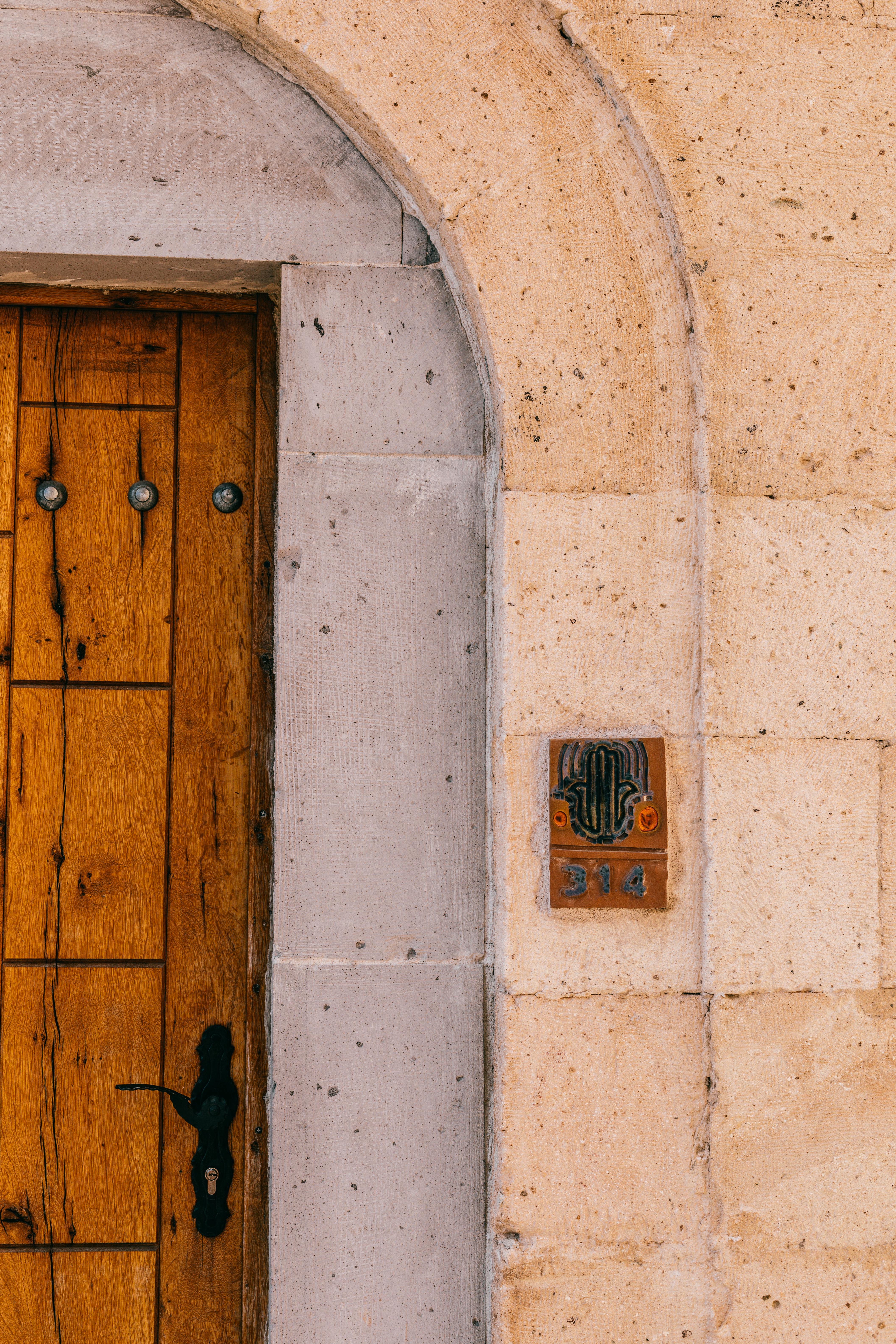 Can I enter my Neighbours garden to maintain my property?