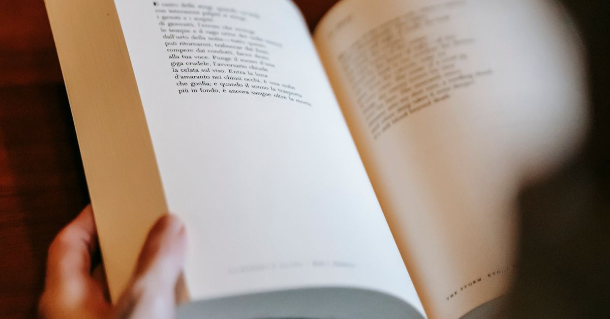 Los 12 poetas más traducidos de la historia Los 12 poetas más traducidos de la historia