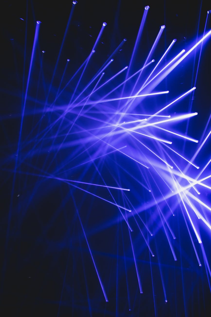 Light rays in dark room ยท Free Stock Photo