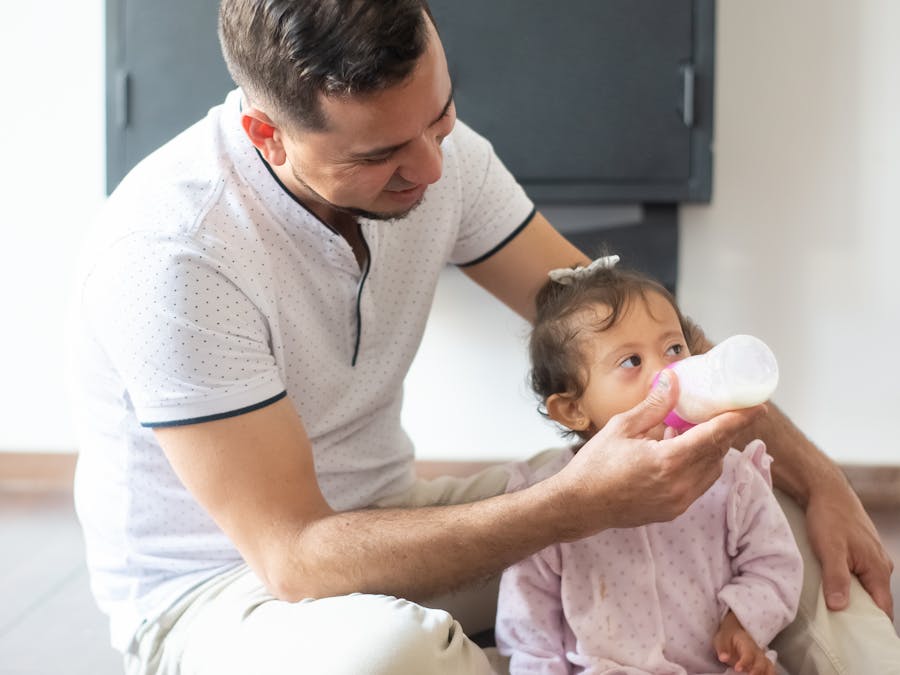 What causes XXY male syndrome?