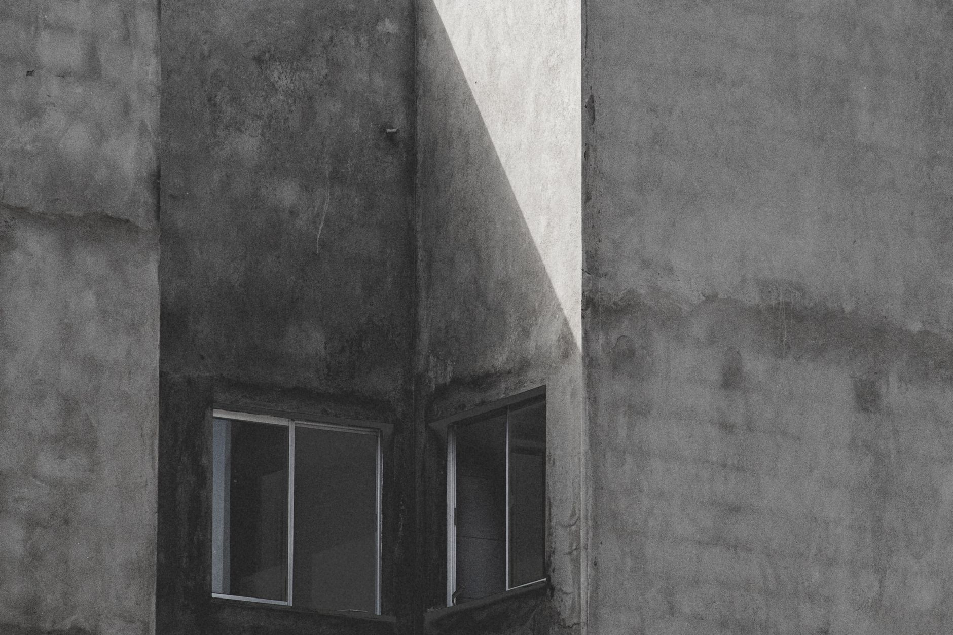 Haus am Hang — board-formed concrete villa above Binningen