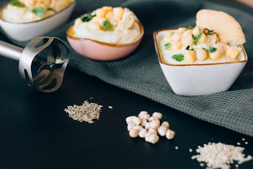 Free White Ceramic Bowl With White and Brown Food Stock Photo