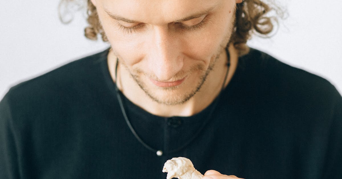 What does tahini paste taste like