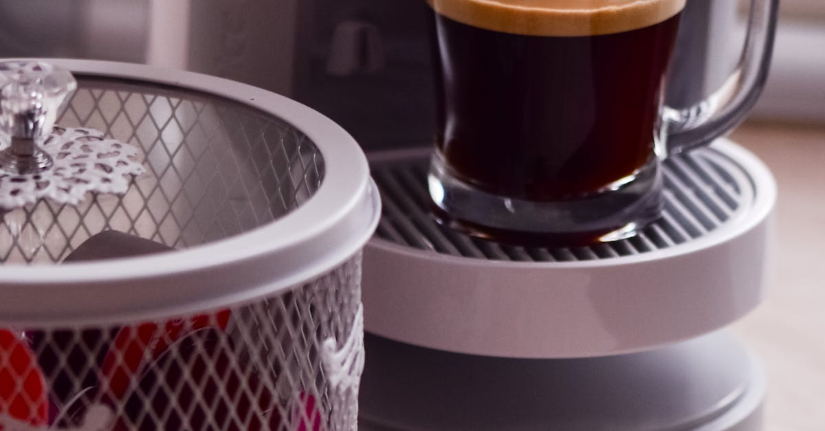 How to make iced Americano with instant coffee at home